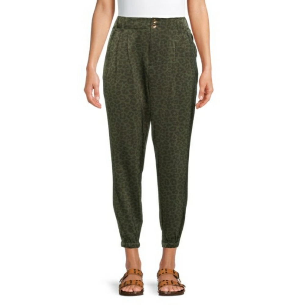 Satin Pleated Leopard Pants
